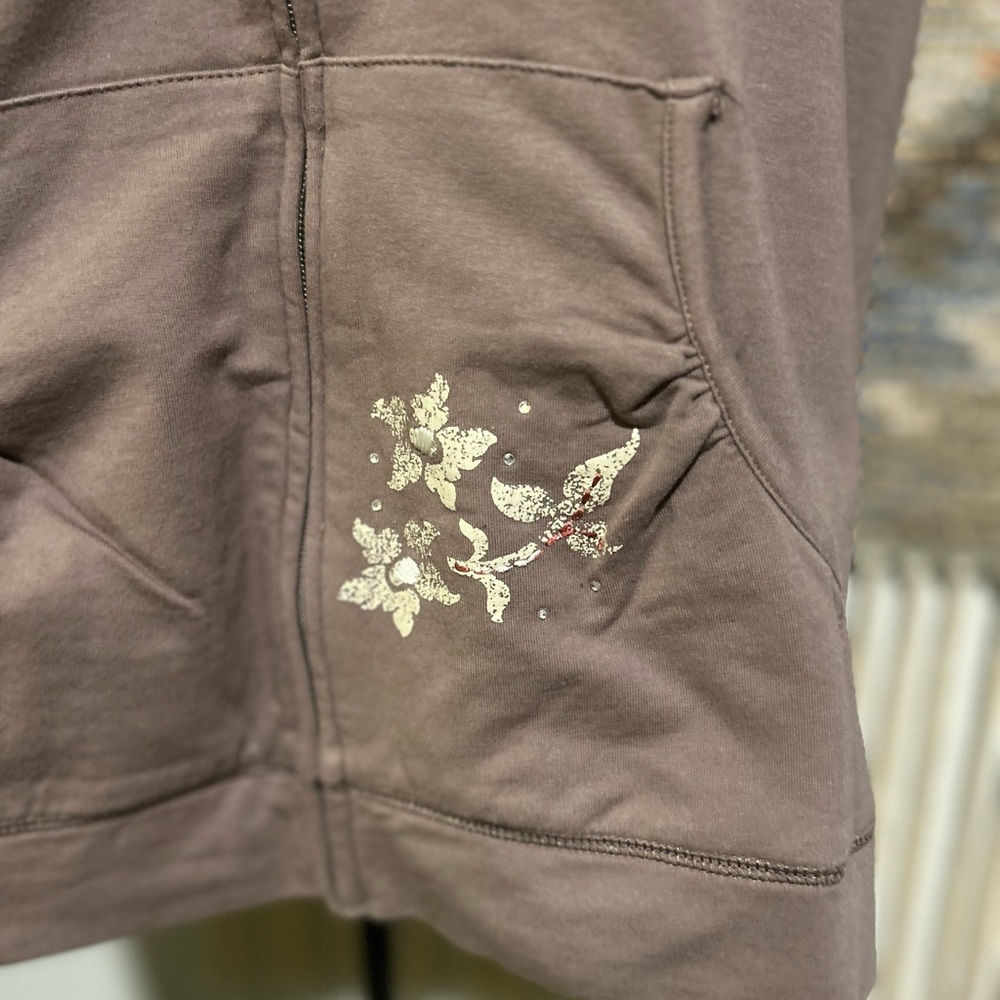 Sport Savvy Floral Embroidered Hooded Vest - Picture 3 of 8